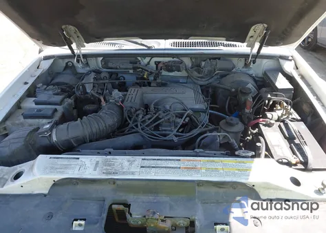 2001 Ford Explorer Limited from USA, damaged, VIN 1FMDU85PX1ZA67627